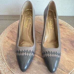 Vintage Evins Two Tone Grey Leather Pumps Office Heels Dressy 8.5 AAA Made Italy